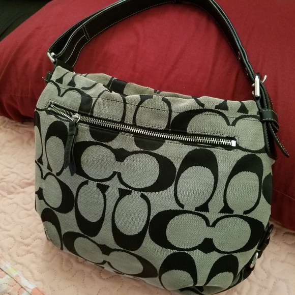 Purse - Picture 2 of 4
